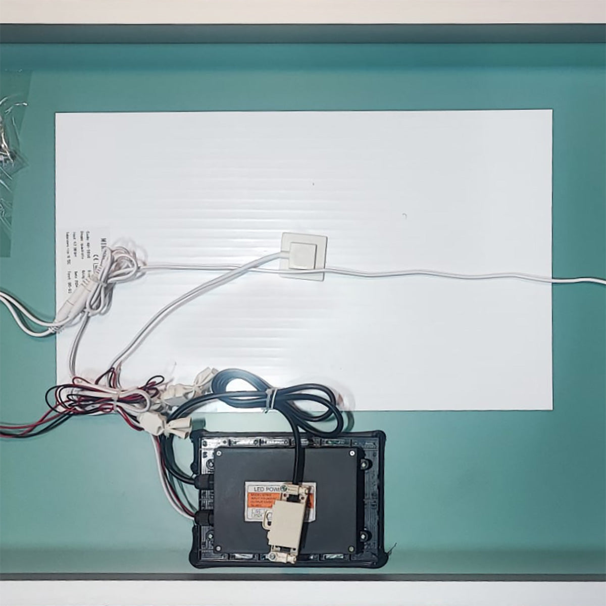 Badrumsspegel Imfri LED med Bluetooth 80x65 cm Tenfors Spoty